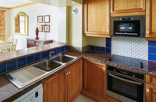 Bailly-Romainvilliers House | Charming 2-bedroom townhome in Bailly-Romainvilliers with WiFi, fitness room