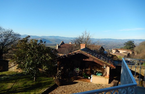 Charnay House | CHARMING HOUSE, QUIET, AND GOLDEN STONES, GREAT COMFORT .