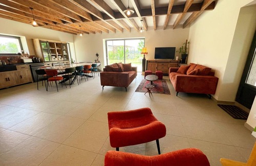 Courcelles-de-Touraine Cottage | Charming cottage with pets allowed, near Loire castles
