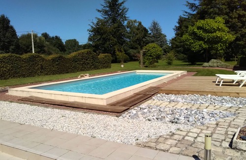 La Chapelle-aux-Choux Cottage | Charming Countryside Retreat with Heated Pool and Fireplace, Ideal for Nature Lovers!