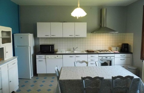 Le Buisson-de-Cadouin Cottage | Charming House with Terrace, Garden & WiFi near Dordogne River in Périgord