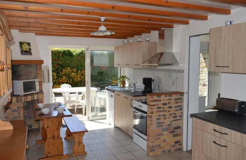 Les Moitiers-d'Allonne Cottage | Charming Spacious House Near Beach: Fireplace, Games, Garden, Baby Equipment, Pet-Friendly