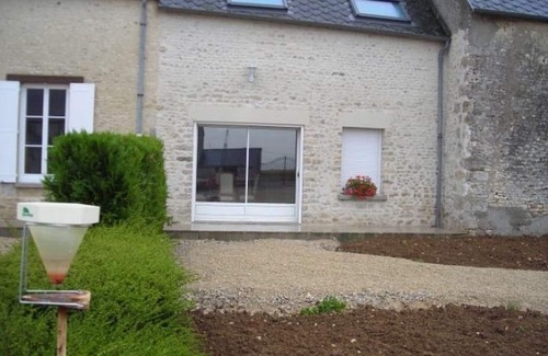 Oinville-Saint-Liphard Cottage | Charming Farmhouse Stay: Cozy 2-Bedroom Home with Terrace, Near Paris, Orléans & Chartres