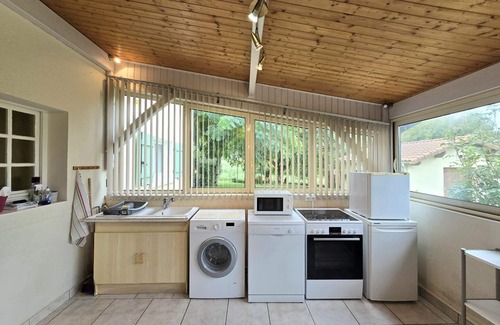 Saint-Jory-de-Chalais Cottage | Charming Cottage in Périgord Limousin: WiFi, AC, Large Garden, EV Charger