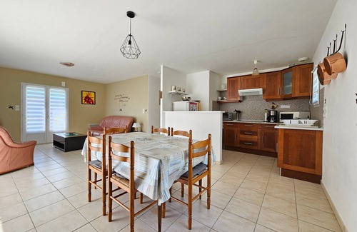 Saint-Michel-en-l'Herm House | Charming, Quiet House Near Beach & Countryside - Ideal Getaway