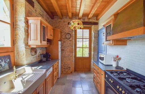 Saint-Medard-d'Excideuil Villa | Charming House in Périgord with Private Pool