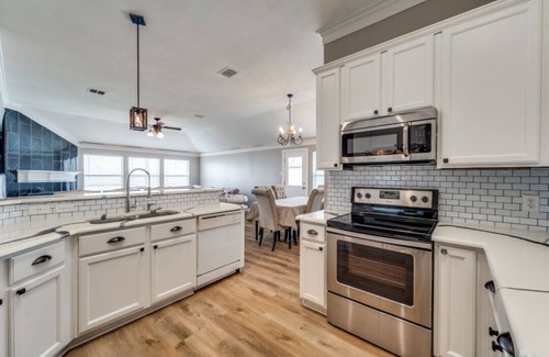 Frisco House | Charming Frisco Oasis, 3 BR's with Pool, Patio & BBQ