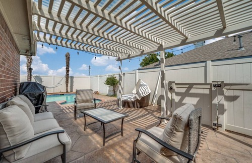 Frisco House | Charming Frisco Oasis, 3 BR's with Pool, Patio & BBQ