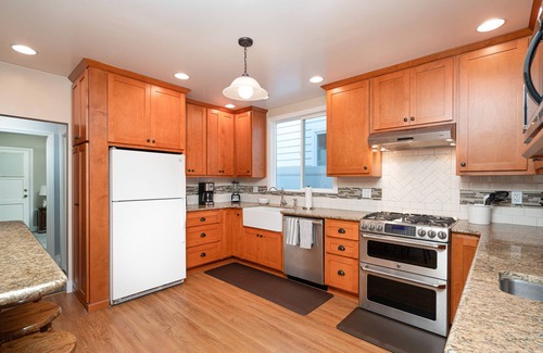 Balboa Island House | Charming Front Unit on Balboa Island