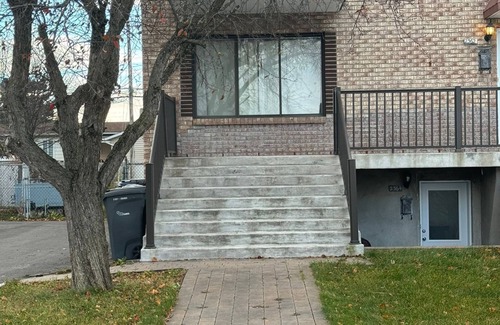 Laval Apartment | Charming fully equipped apt in a quiet area of ​Ste-Rose. Non-smoking. No pets