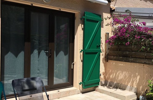 La Franqui House | Charming fully-equipped house* in residence with swimming pool