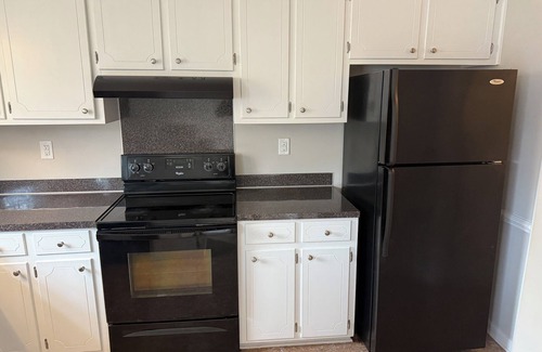 Greenville House | Charming fully furnished 3-bedroom townhome in Greenville