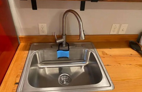 East Hillside Apartment | Charming, Fully Furnished Studio Apartment, 101