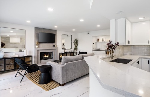 Palm Desert House | Charming fully remodeled 4-bedroom house with fitness room, pool and spa.