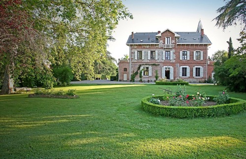 Marssac-sur-Tarn Cottage | Charming furnished apartment in a 19th castlemanor close to Albi