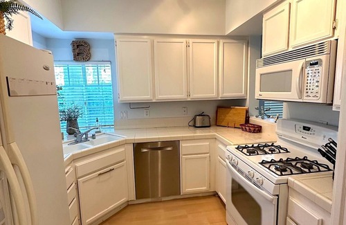Carmel Valley Condo | Charming Furnished 2BD/2BA w/Pool&Spa! Available Nov-Dec 2025 for 3,500-3,995/m