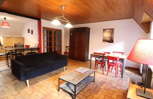 Laveissiere Cottage | Charming Gîte near Super-Lioran Ski Resort, Fireplace, WiFi, Pet-Friendly
