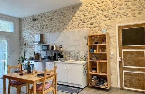 Avrille-les-Ponceaux Apartment | Charming gîte for two in the heart of the Loire castles