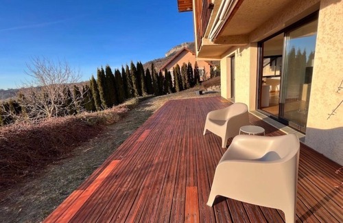 Sigoyer House | Charming garden apartment in Sigoyer