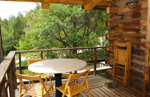 Mancos Cottage | Charming Garden Cottage on Private Lake w/Hot Tub