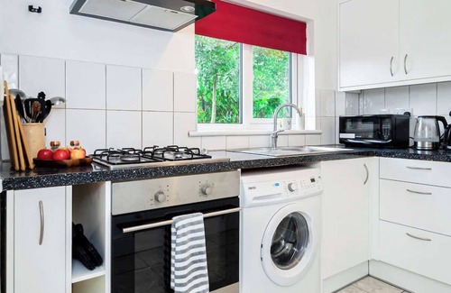 Oxford Condo | Charming Garden Flat with Free Parking @ Abingdon