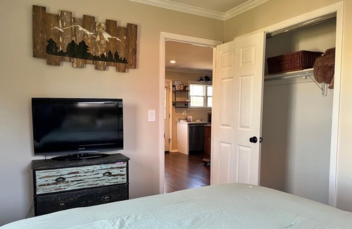 North Patchogue Apartment | Charming Garden Hideaway 5 minutes to downtown Patchogue