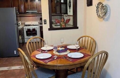 Antigua Guatemala Condo | Charming gated 3-bedroom, pool and free parking in the heart of Antigua. Lovely!