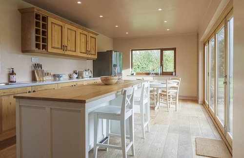 Bourton-on-the-Water House | Charming 3BD Cotswolds Family Retreat