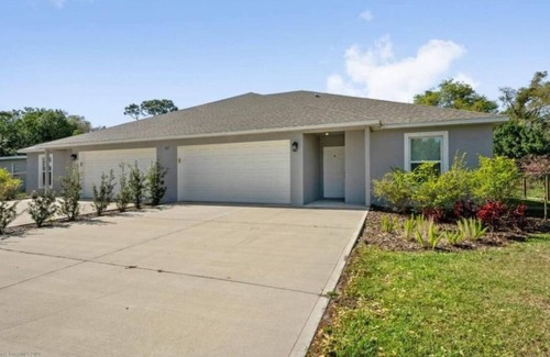 Titusville House | Charming Getaway by Florida's Space Coast