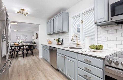 Plymouth House | Charming Getaway in Plymouth with a Hot Tub!