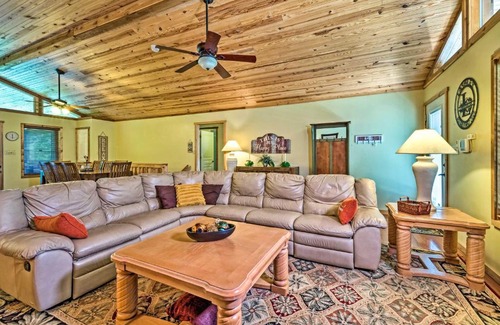 Albany House | Charming Getaway with Lake Cumberland Views!