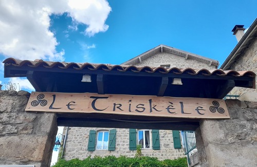 Rochepaule House | Charming gîte for 7 people, near lake and river