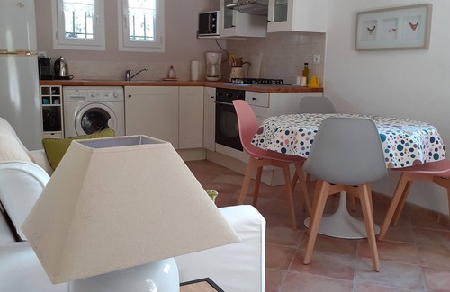 Vaugines Cottage | Charming gite for those who love the nature in Vaugines in the south of the Luberon.