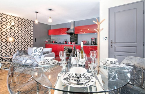Nolay House | Charming Gite in Medieval Village 1mn walk to Shops & Restaurants