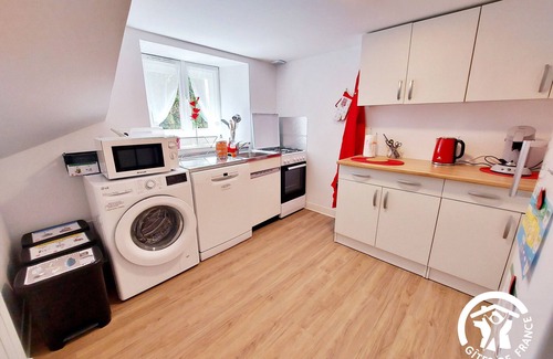 Andouille Apartment | Charming Gîte near Laval: Cozy Decor, Fully Equipped, Baby-Friendly, Ideal for 2, Pet-Friendly