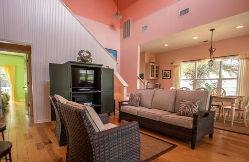 Saint Helena Island Cottage | Charming Golf Course Cottage w/ WiFi & Grill - Near Marina & Boathouse