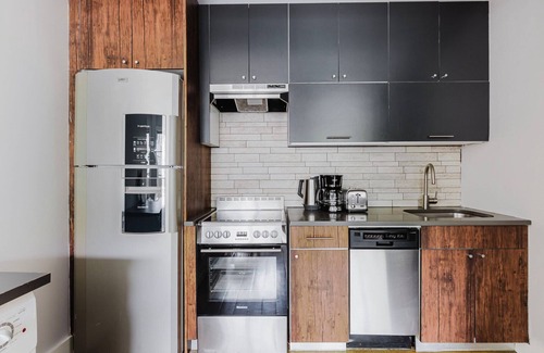 Gowanus Apartment | Charming Gowanus 2BR w/Laundry, near Park Slope, by Blueground
