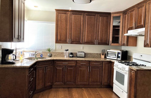 Granada Hills South House | Charming Granada Hills Home in Great Neighborhood
