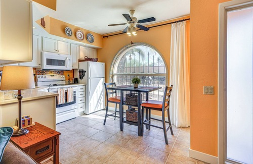 Green Valley House | Charming Green Valley Townhome w/Community Pool!