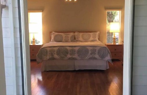 Green Cove Springs House | Charming Guest House on Private 5 Acre Riverfront Estate with DOCK