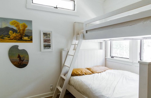 Ojai House | Charming Guest House near town of Ojai and hiking trails
