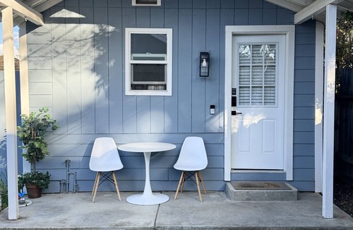 East Sacramento Cottage | Charming Guest House in East Sac