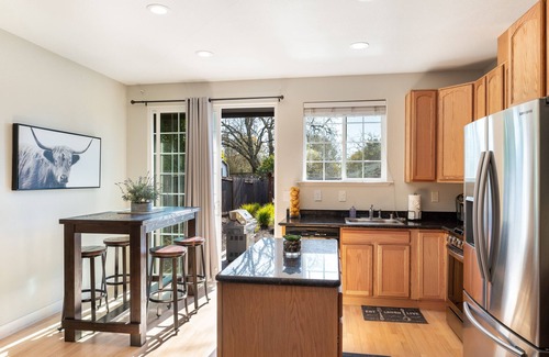Santa Rosa House | Charming guest house near Sonoma