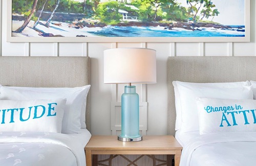 I-435 West KC-KS Hotel | Charming Guest Room Perfect for Quiet Retreats Near Schlitterbahn Waterpark