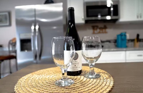 Pumphrey Apartment | Charming Guest Suite near BWI Airport - Anne Arundel County, MD