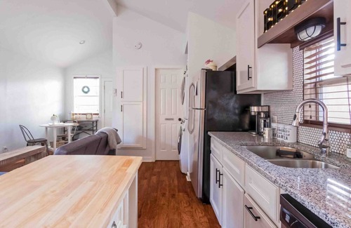 Hancock House | Charming guesthouse with full kitchen, private entrance & fenced patio