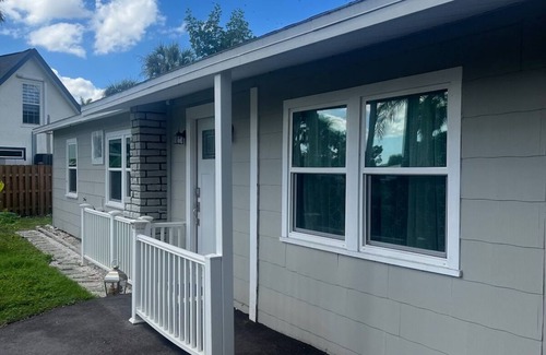 Fort Myers House | Charming Gulf access house with private dock!