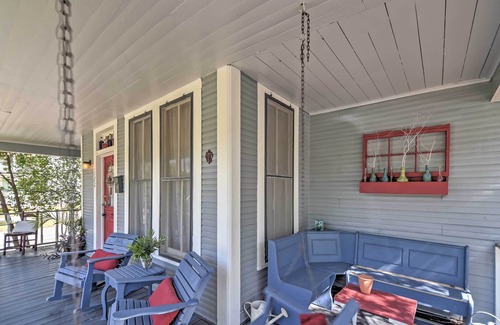 Gulfport Cottage | Charming Gulfport Getaway Only 3 Blocks to Beach!