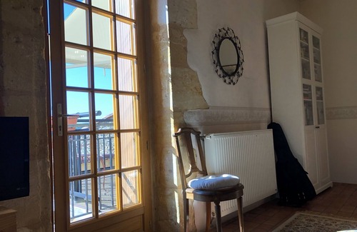 Couze-et-Saint-Front Cottage | Charming hillside cottage with a view of the town and Dordogne Valley
