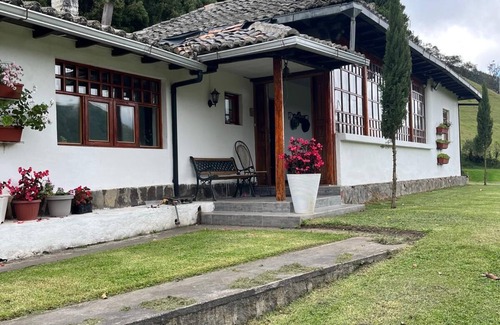 Nono House | Charming Hacienda House with private forest in the heart of Nono